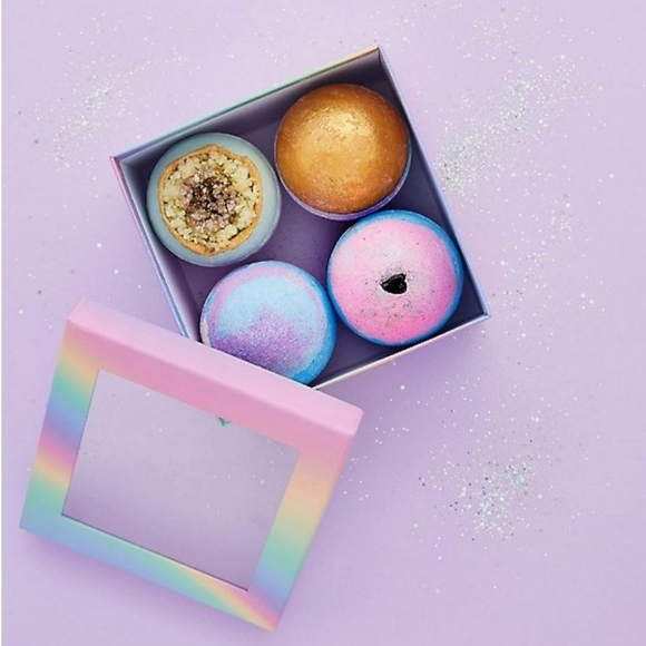 Paper Source Other - Bath Bomb Gift SetItem 10015790, $36.00